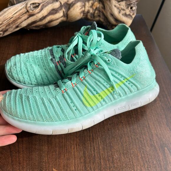 Nike Free Rn Flyknit Green Glow Women’s Size 8 - Picture 2 of 8